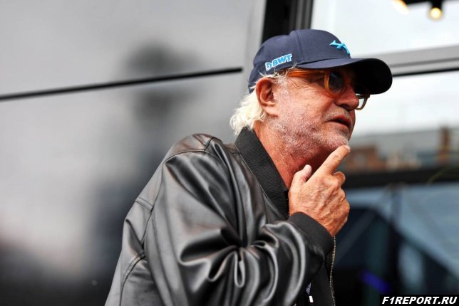 briatore:-reshenie-ob-otkaze-ot-sobstvennih-motorov-bilo-prinyato-do-moego-prihoda