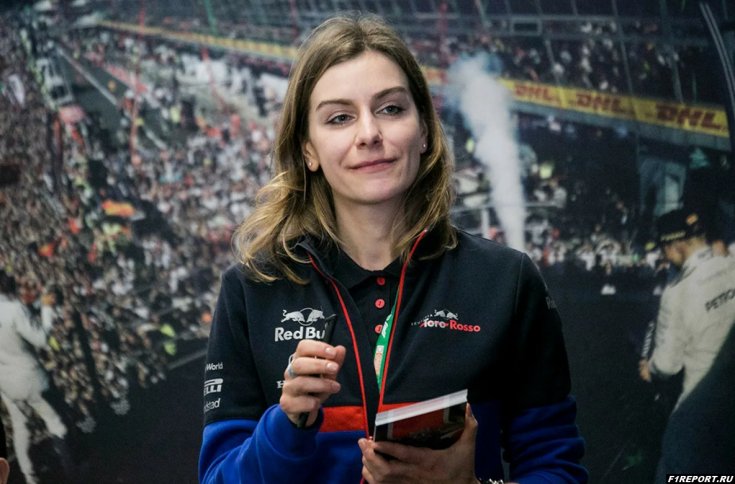 bivshaya-sotrudnitsa-racing-bulls-o-surovosti-doktora-marko