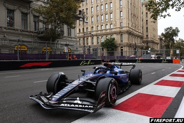 Фото: Албон: Я рад за Карлоса