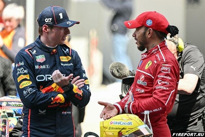 Фото: Ферстаппен прокомментировал жёсткую борьбу с Хэмилтоном в Мексике