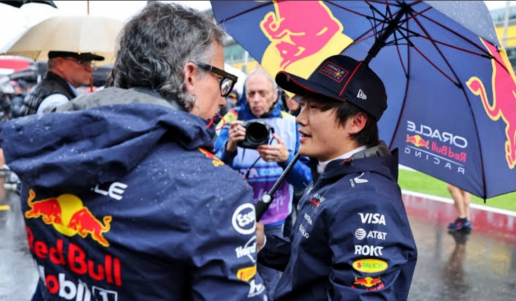 Превью новости: Глава Red Bull: Юки очень помогает нашей команде