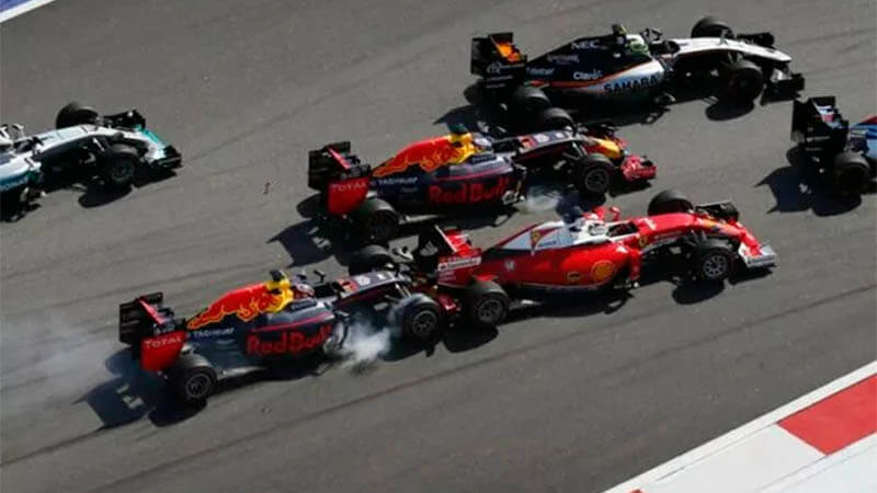 marko-obyasnil-zamenu-kvyata-na-ferstappena-posle-intsidenta-v-sochi-v-2016-m