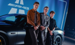 Превью новости: Расселл поделился фото с Брэдом Питтом с презентации нового Mercedes-AMG GT