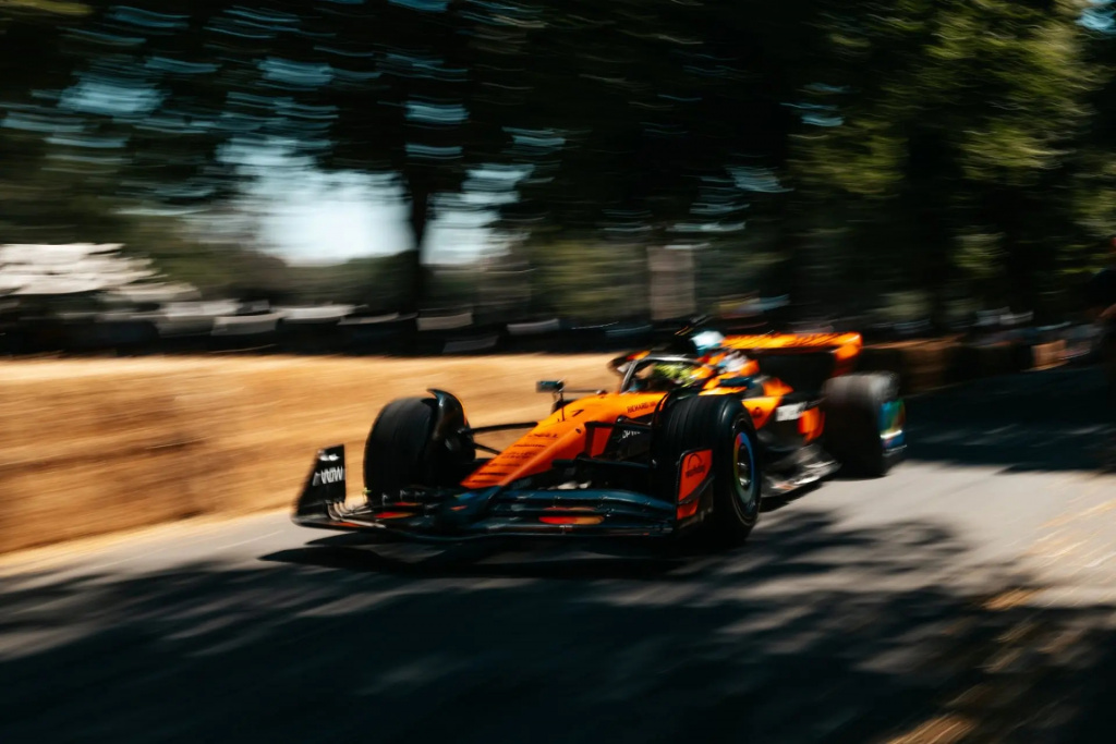 Фото: McLaren получит обновлённый мотор Mercedes на Гран-При Бельгии mclaren-poluchit-obnovlyonnyy-motor-mercedes-na-gran-pri-belgii