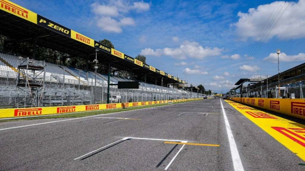 antonelli-i-albon-budut-startovat-s-poslednih-mest-na-etape-v-montse