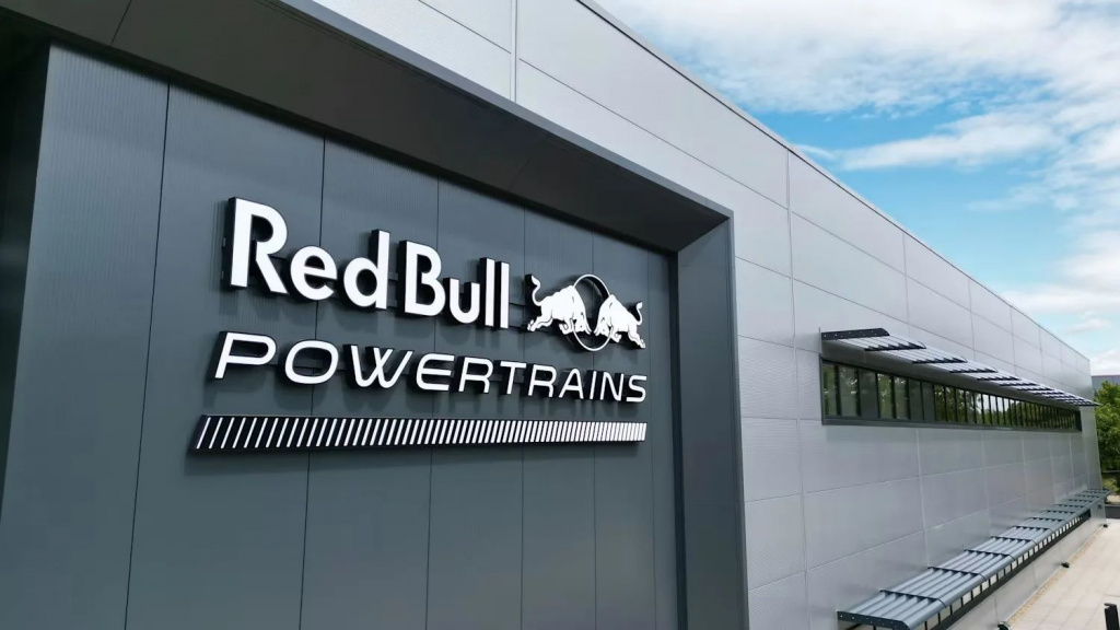 motor-red-bull-pribavil-v-moshchnosti-bez-aduo