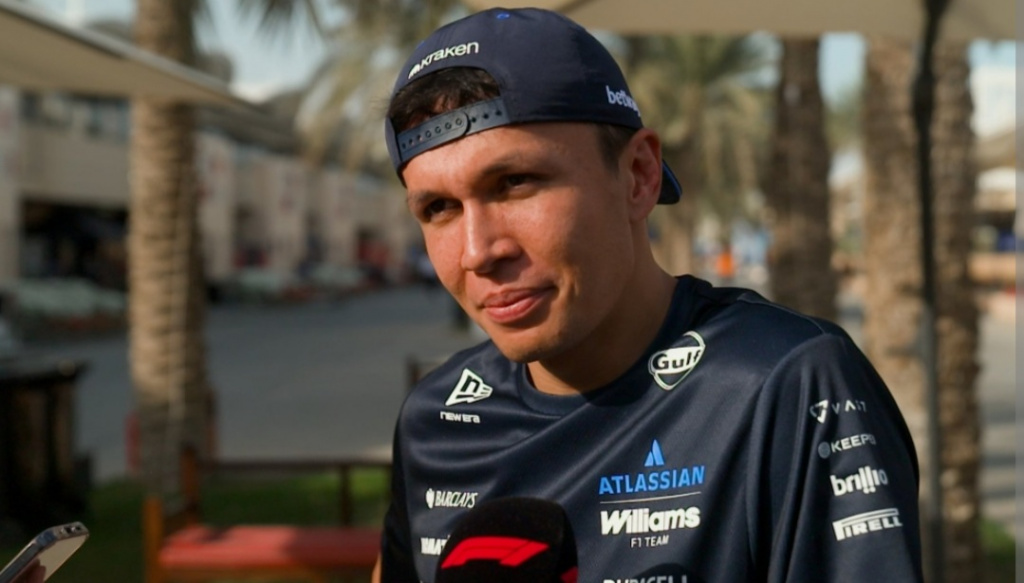 aleks-albon-otvetil-na-vypad-fernando-alonso